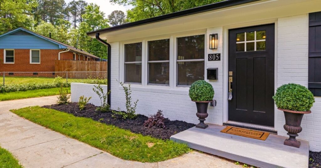How Junk Removal Helps Increase Property Value Before Selling